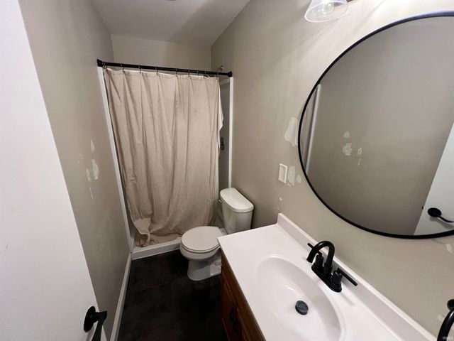 1935 Trent Way, South Bend, IN 46614