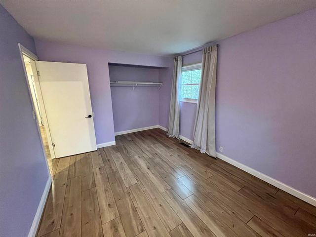 1935 Trent Way, South Bend, IN 46614