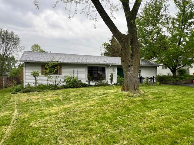 1935 Trent Way, South Bend, IN 46614