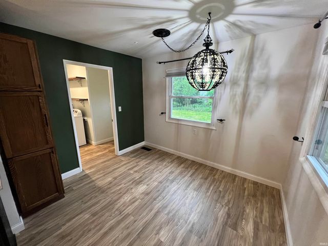 1935 Trent Way, South Bend, IN 46614