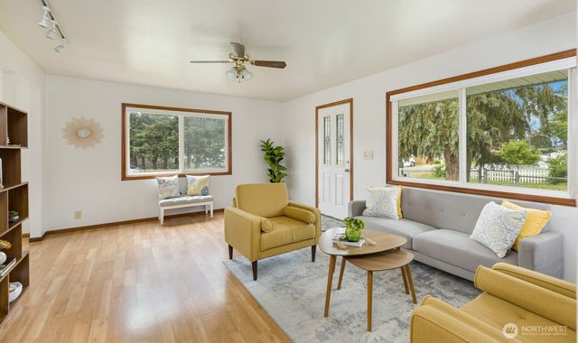 11711 12th Avenue S, Parkland, WA 98444