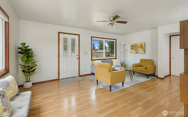 11711 12th Avenue S, Parkland, WA 98444