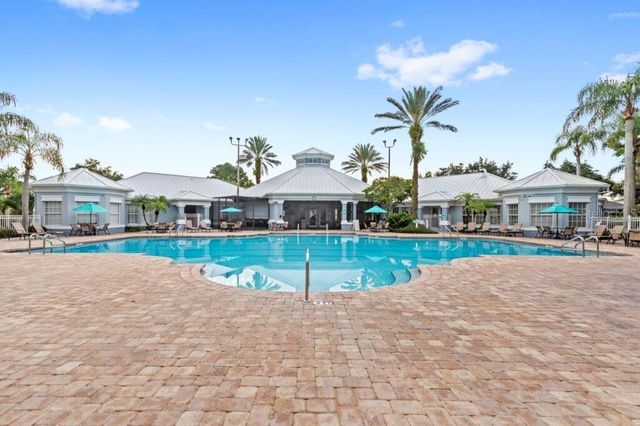 8010 KING PALM CIRCLE, Kissimmee, FL 34747