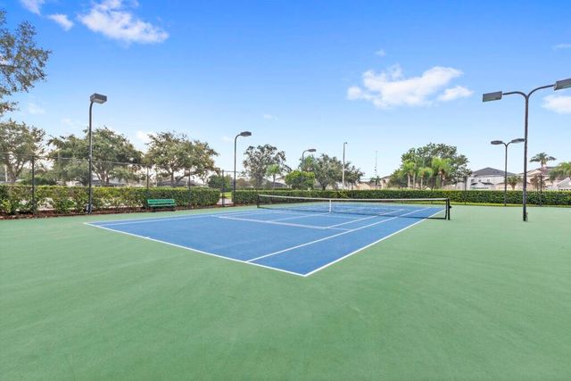 8010 KING PALM CIRCLE, Kissimmee, FL 34747