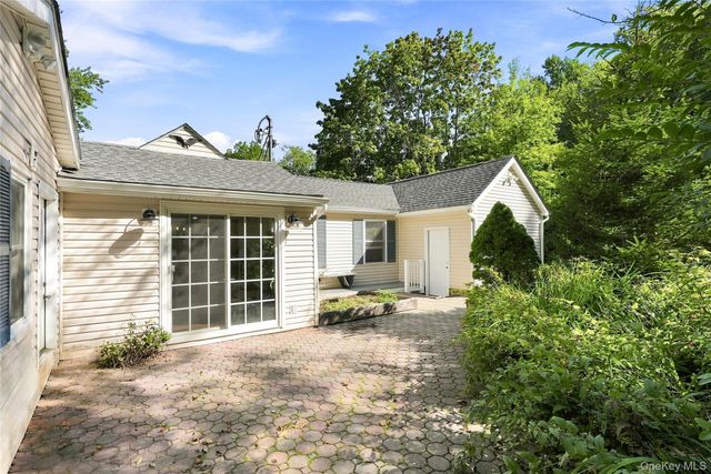 5 Mountain Drive, Mahopac, NY 10541