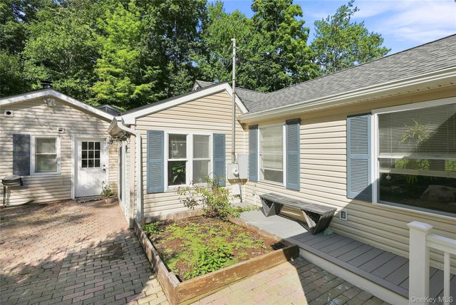 5 Mountain Drive, Mahopac, NY 10541