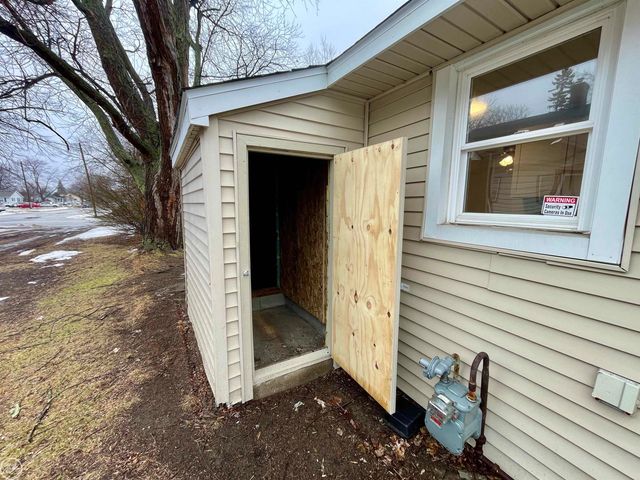 1624 Howard Street, Port Huron, MI 48060