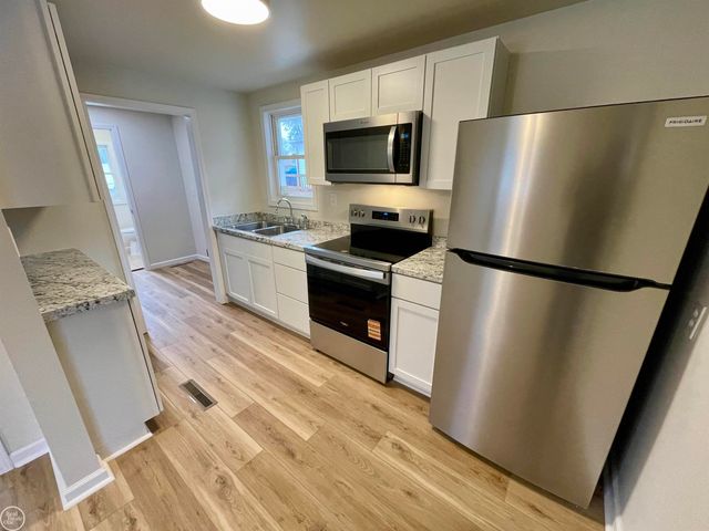 1624 Howard Street, Port Huron, MI 48060