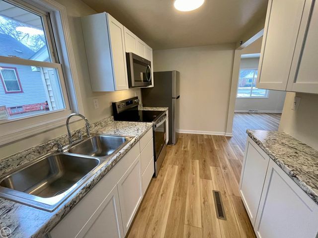 1624 Howard Street, Port Huron, MI 48060