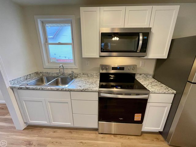 1624 Howard Street, Port Huron, MI 48060