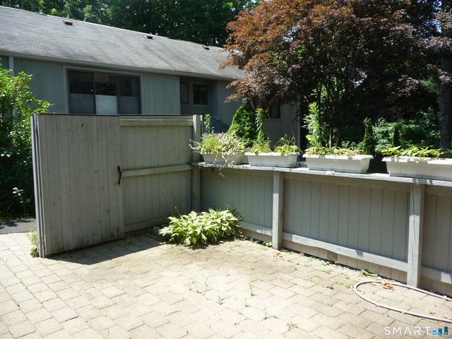 4 Quarry Corner 4, Ridgefield, CT 06877