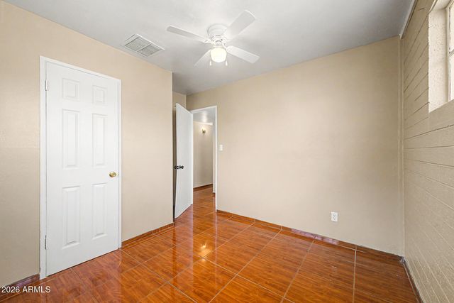 1823 E SUNLAND Avenue, Phoenix, AZ 85040