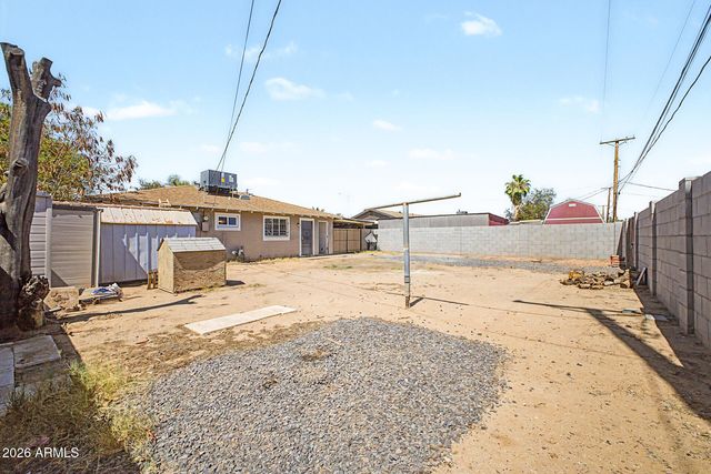 1823 E SUNLAND Avenue, Phoenix, AZ 85040