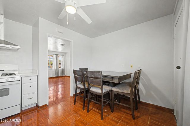 1823 E SUNLAND Avenue, Phoenix, AZ 85040