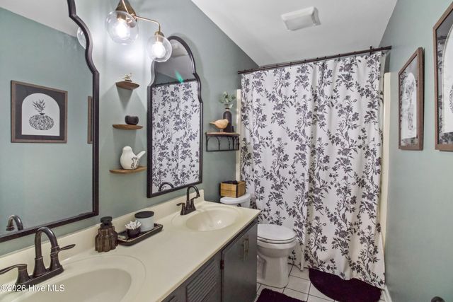 110 Cottage Lane, Jacksonville, NC 28546