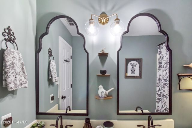 110 Cottage Lane, Jacksonville, NC 28546