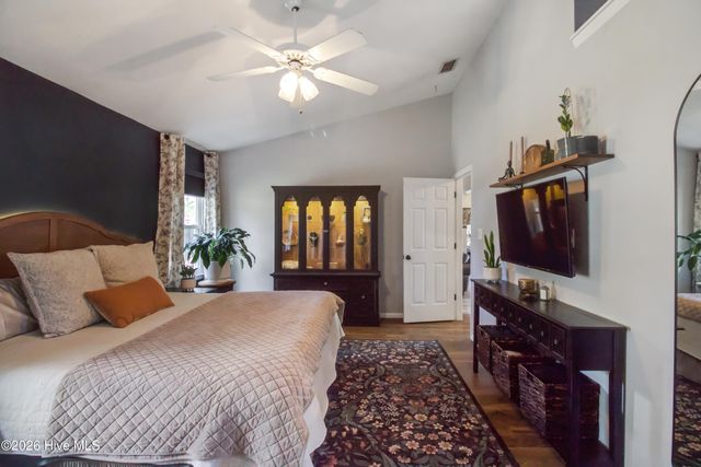 110 Cottage Lane, Jacksonville, NC 28546