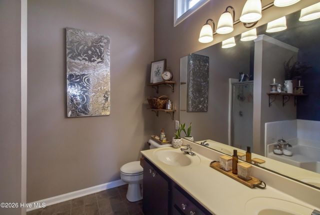 110 Cottage Lane, Jacksonville, NC 28546