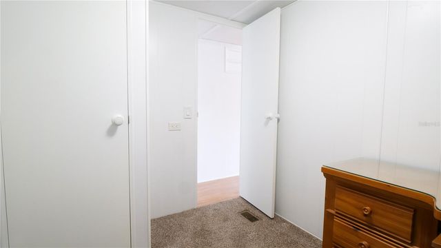 209 50TH AVENUE PLAZA E, Bradenton, FL 34203