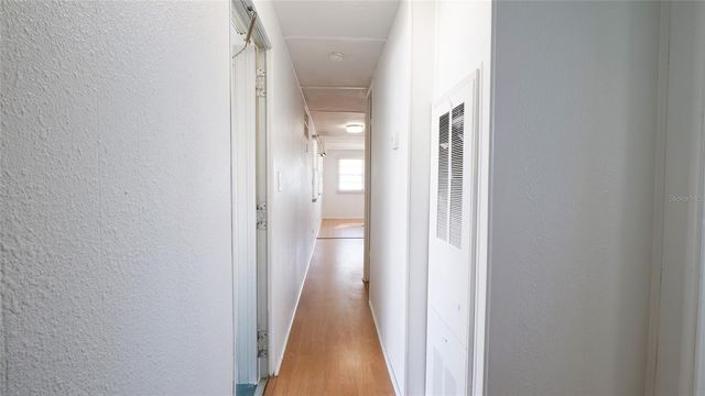 209 50TH AVENUE PLAZA E, Bradenton, FL 34203