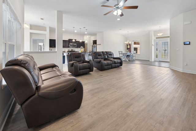 6101 Walk Along Way, Crestview, FL 32536