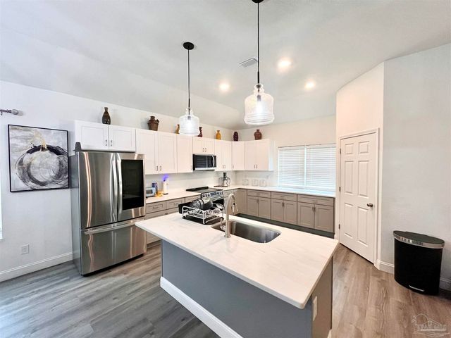 1315 W Scott St, Pensacola, FL 32501