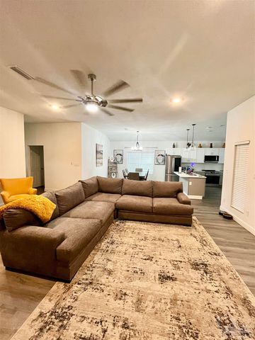 1315 W Scott St, Pensacola, FL 32501