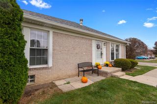 28394 Brookfield Court, Brownstown Charter Township, MI 48183