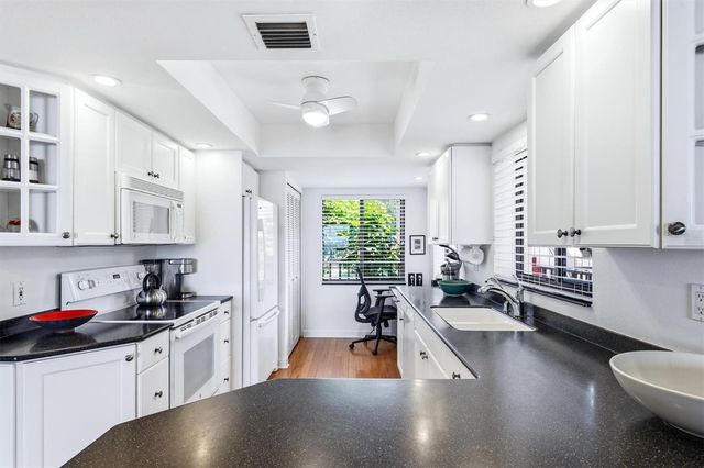 3460 WILD OAK BAY BOULEVARD 143, Bradenton, FL 34210