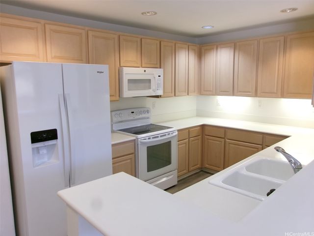 1337 Moanalualani Way 11H, Honolulu, HI 96819