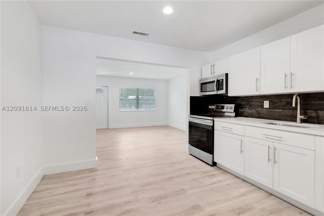 2510 NE 182nd Ter, North Miami Beach, FL 33160