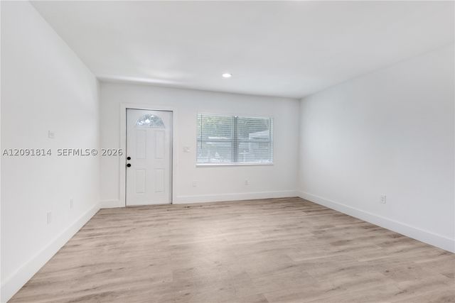 2510 NE 182nd Ter, North Miami Beach, FL 33160