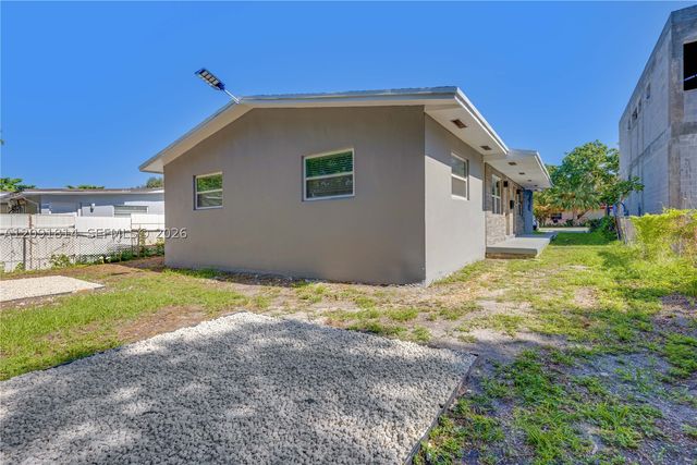 2510 NE 182nd Ter, North Miami Beach, FL 33160