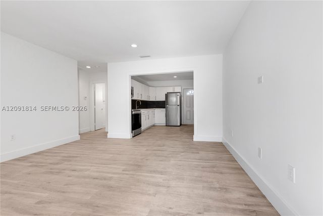 2510 NE 182nd Ter, North Miami Beach, FL 33160