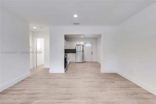 2510 NE 182nd Ter, North Miami Beach, FL 33160