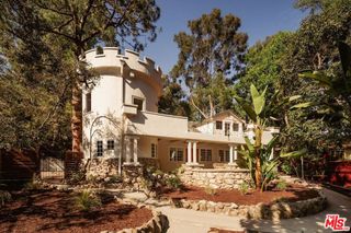 8337 Lookout Mountain Avenue, Los Angeles, CA 90046