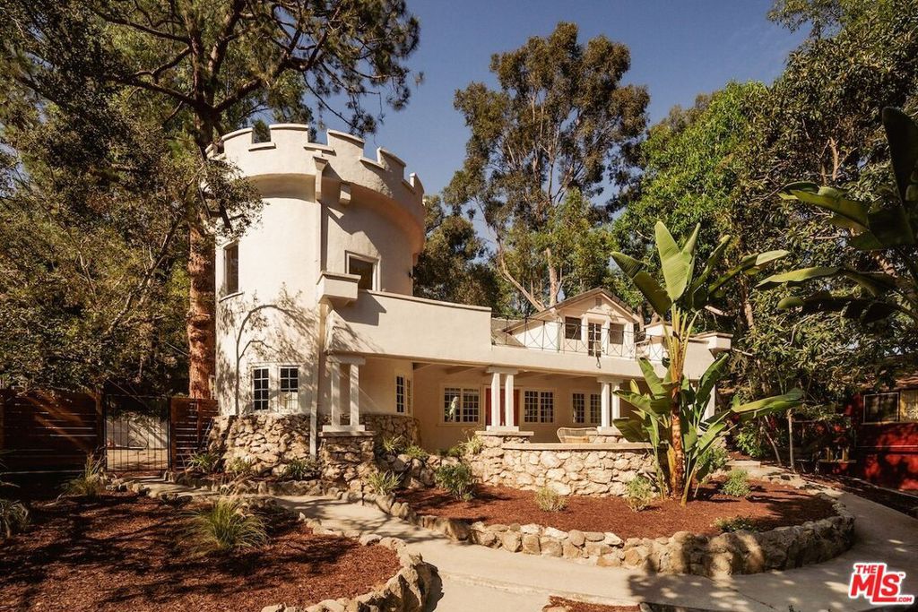 8337 Lookout Mountain Avenue, Los Angeles, CA 90046 — exterior