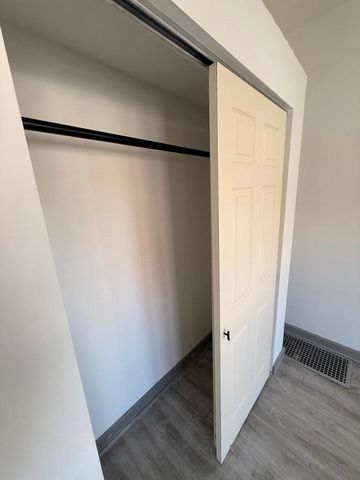 1433 W National AVENUE, Milwaukee, WI 53204