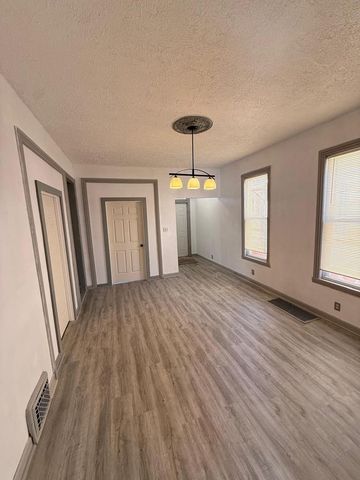 1433 W National AVENUE, Milwaukee, WI 53204