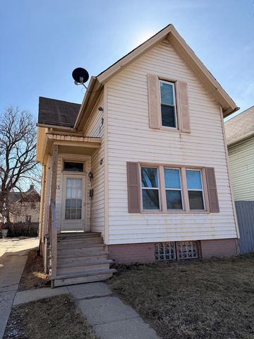 1433 W National AVENUE, Milwaukee, WI 53204