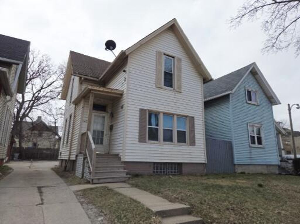1433 W National AVENUE, Milwaukee, WI 53204