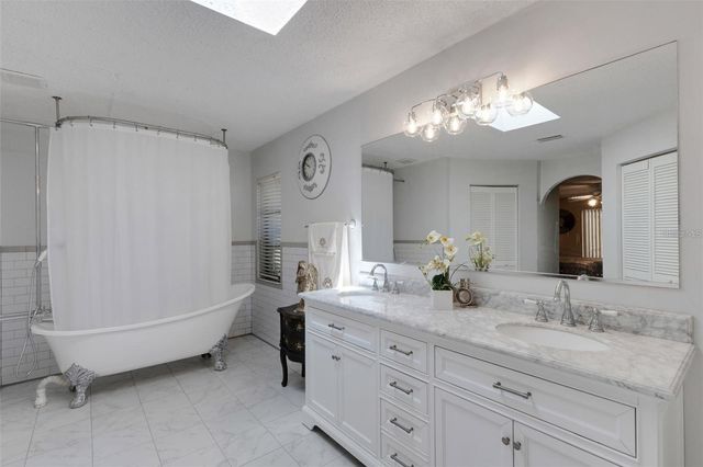 3736 MAPLE HOLLOW COURT, Sarasota, FL 34243