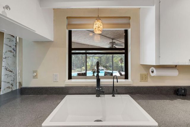 3736 MAPLE HOLLOW COURT, Sarasota, FL 34243