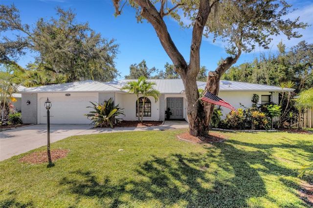 3736 MAPLE HOLLOW COURT, Sarasota, FL 34243