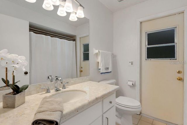 3736 MAPLE HOLLOW COURT, Sarasota, FL 34243
