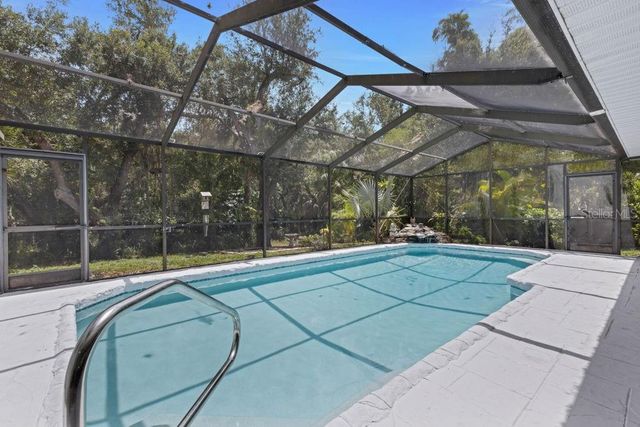 3736 MAPLE HOLLOW COURT, Sarasota, FL 34243