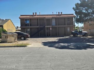 2326 Sambrano Avenue, Las Cruces, NM 88001