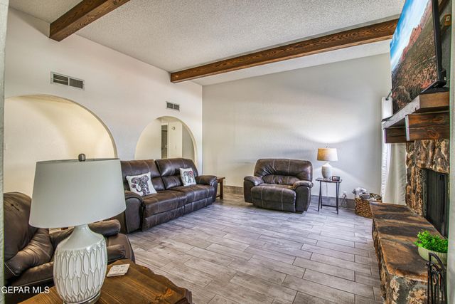 5617 Beth View Drive, El Paso, TX 79932