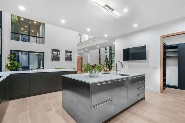 1736 COX Road, Roswell, GA 30075