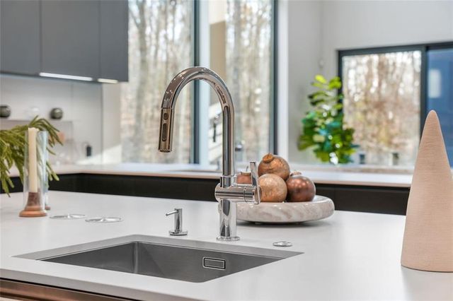 1736 COX Road, Roswell, GA 30075